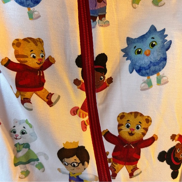 NWT Soulbaby Daniel Tiger One Piece Zip Up Bamboo Baby Pajamas 0-3M - Picture 4 of 6